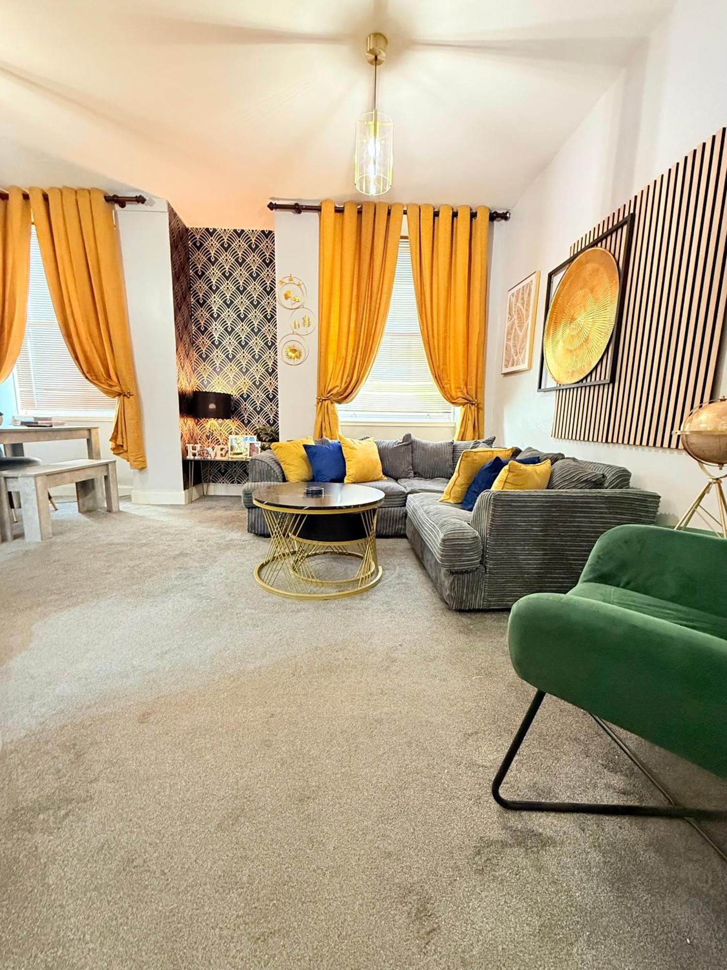 Two Bedroom Apartment-Central Edinburgh-Old Town-Licensed Экстерьер фото